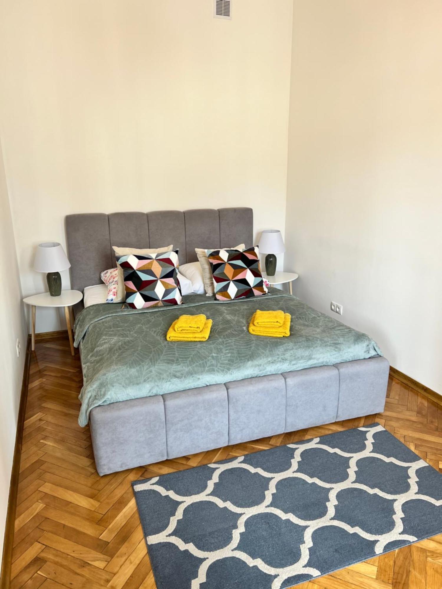 Apartamenty Centrum Варшава Екстер'єр фото